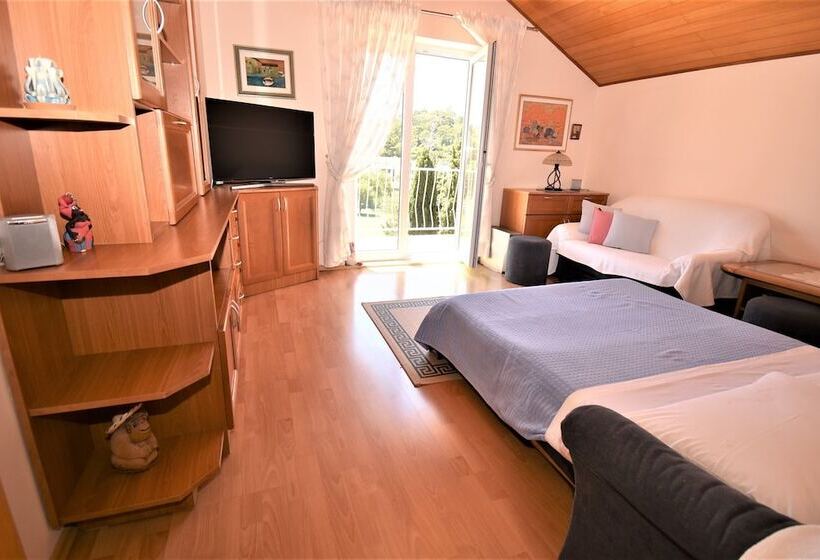 2 Bedroom Apartment Garden View, Guesthouse Kanjuo