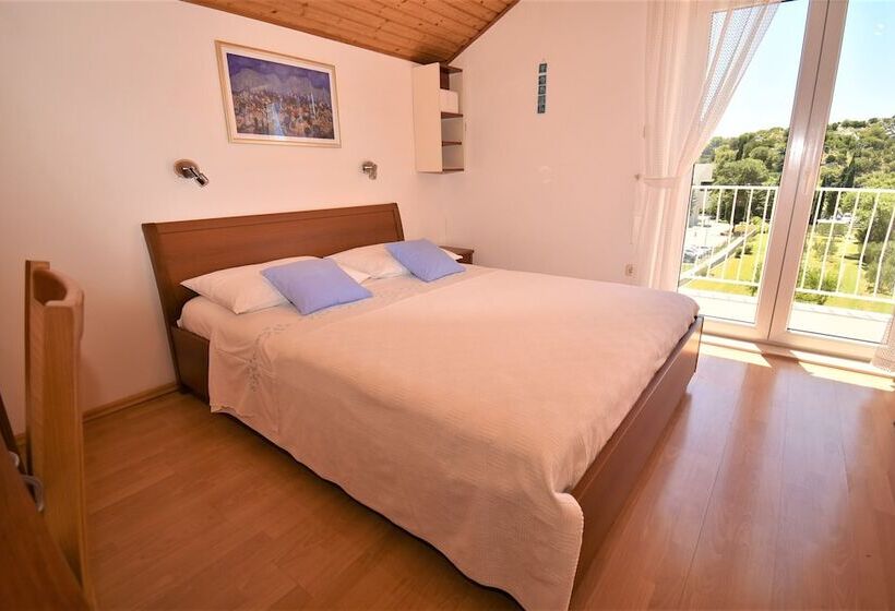 2 Bedroom Apartment Garden View, Guesthouse Kanjuo
