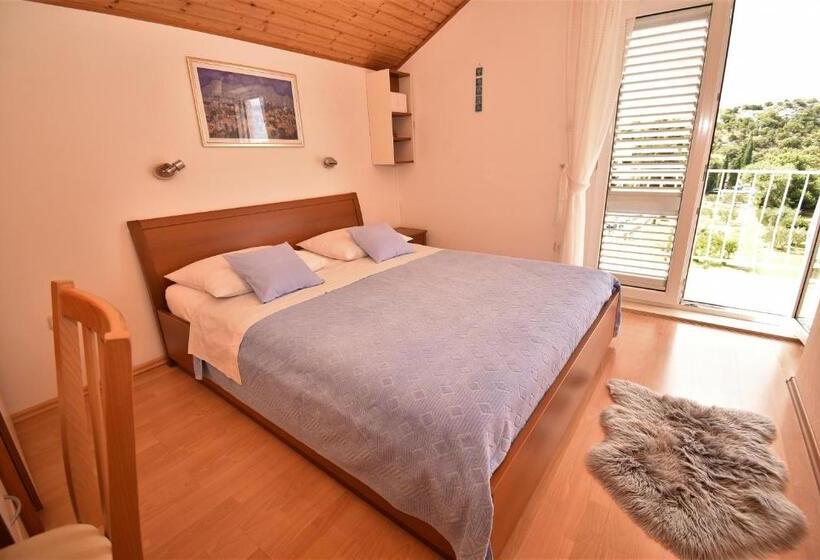 2 Bedroom Apartment Garden View, Guesthouse Kanjuo