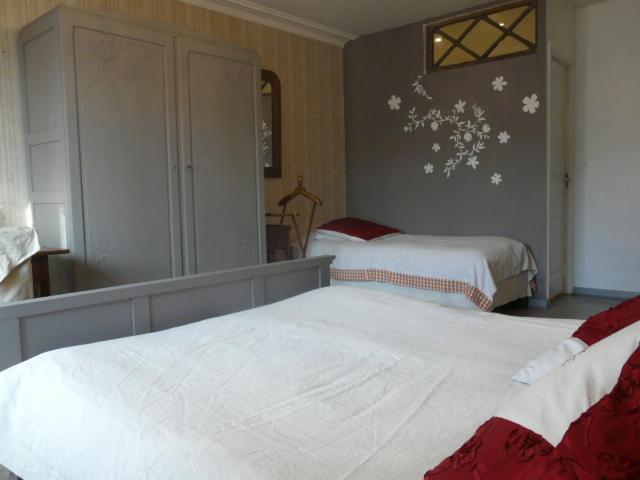 Quarto Familiar, Topaze