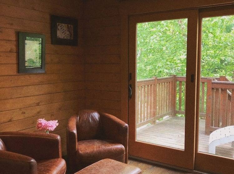 Люкс, Chatfield Hollow Inn