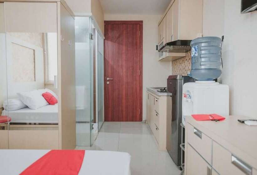 Номер Economy, Reddoorz Apartment @ Saladin Mansion Margonda