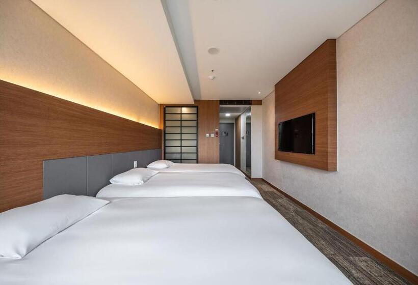 Трехместный Номер Deluxe, Jeju Seongsan Golden View