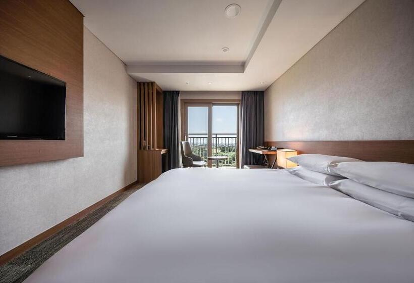 Номер Deluxe Кровать Кинг, Jeju Seongsan Golden View