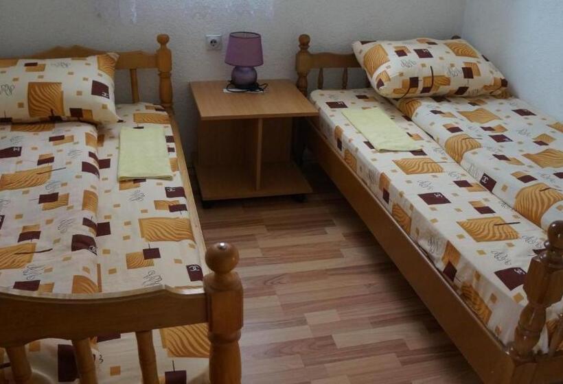 اتاق استاندارد با سرویس بهداشتی مشترک, Apartments & Rooms Vitko