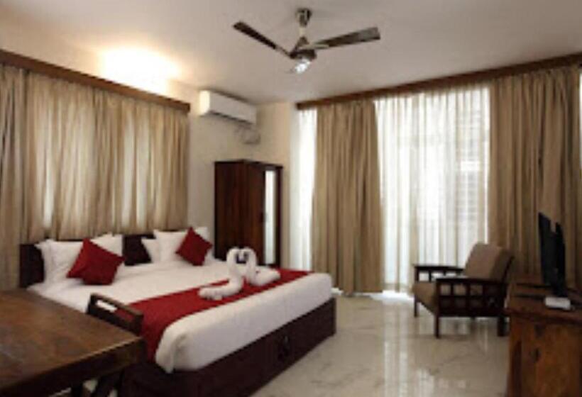חדר דלוקס, Crimson Lotus Bangalore