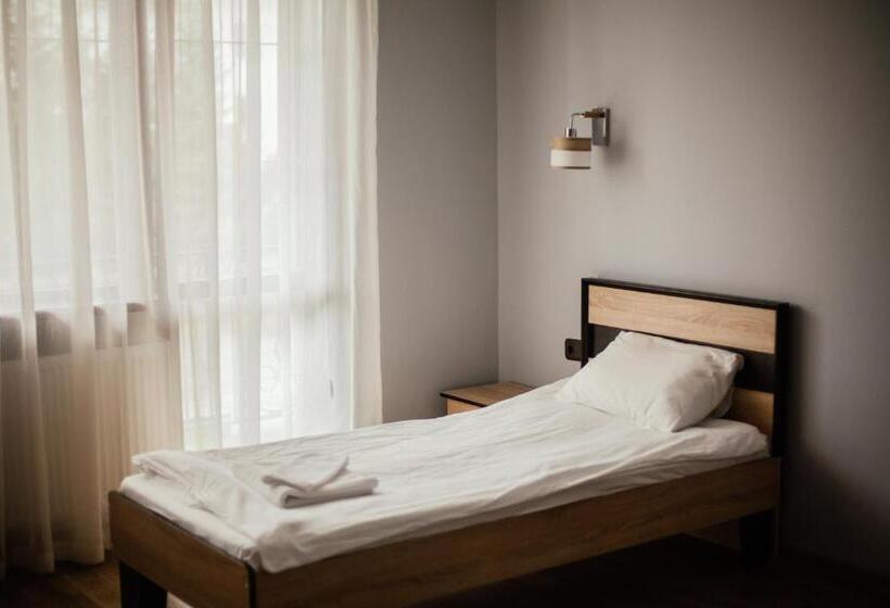 اتاق استاندارد با بالکن, Forsage Hostel