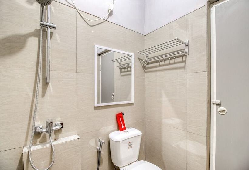 Номер Стандарт, Reddoorz Near Malioboro Tugu Station Jogja 2