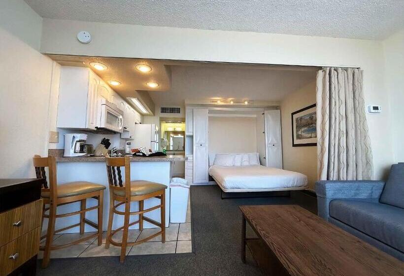 Студия Deluxe, Outrigger Beach Club Resort