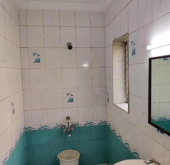 Номер Deluxe, Rajdhani Resort Lonavala