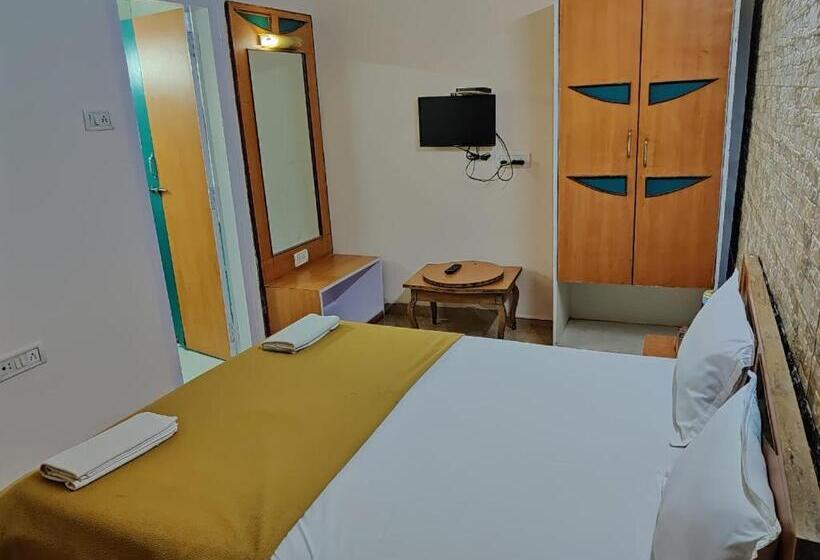 Номер Deluxe, Rajdhani Resort Lonavala