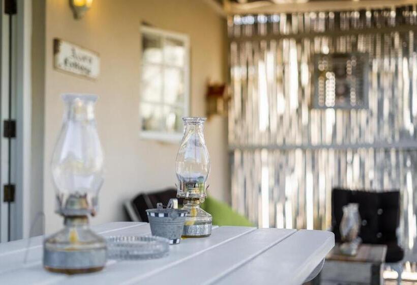 Номер Стандарт, Belfield Wines And Farm Cottages
