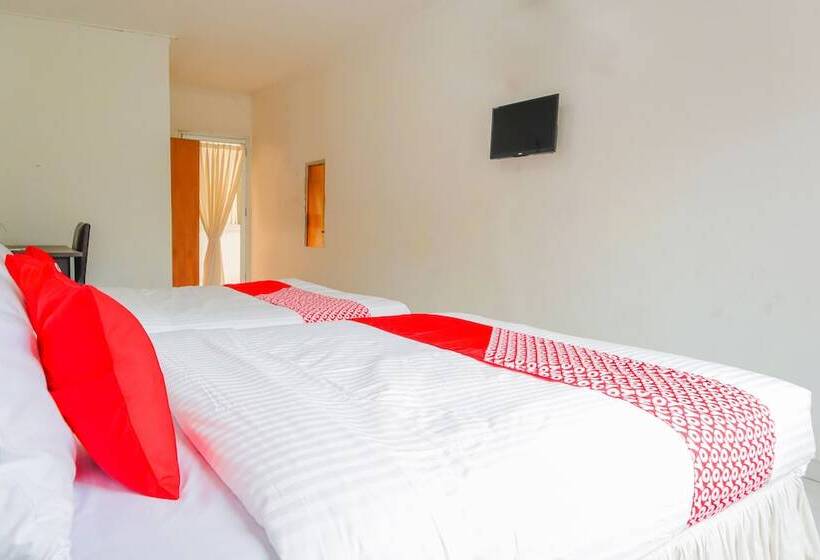 Семейный Номер, Reddoorz Syariah Near Ragunan Zoo 3