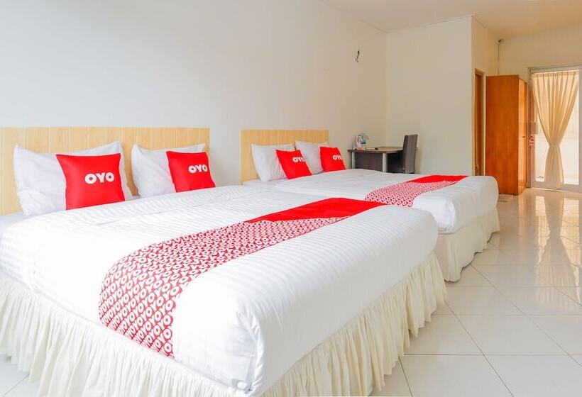 Семейный Номер, Reddoorz Syariah Near Ragunan Zoo 3