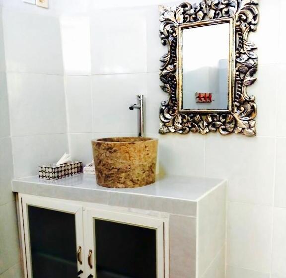 Номер Deluxe, Waenis Sunset View Hotel And Restaurant, Amed, Bali