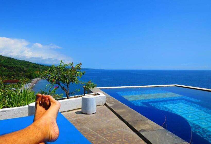 Номер Deluxe Вид на Море, Waenis Sunset View Hotel And Restaurant, Amed, Bali