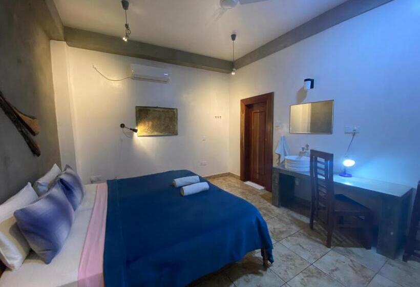 Номер Стандарт Вид на Сад, Mirage Beach House At Morava Court