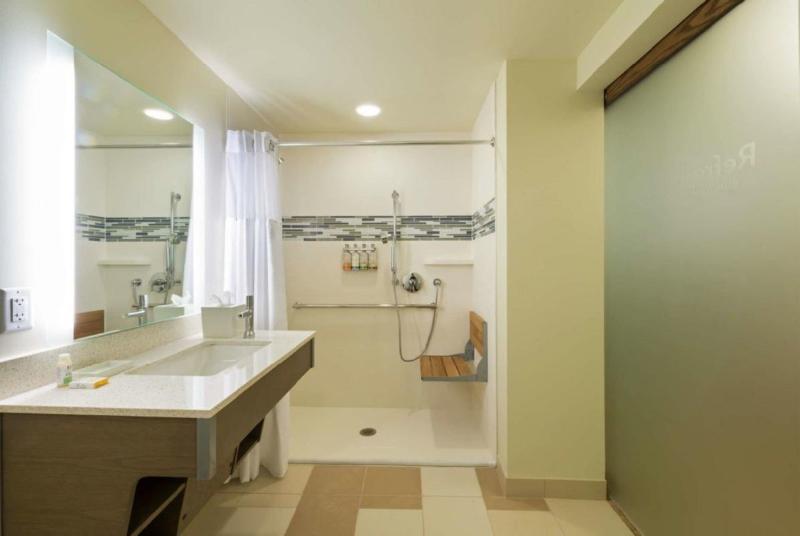 Люкс Адаптированный для Инвалидов, Even Hotel Rockville   Washington, Dc Area, An Ihg