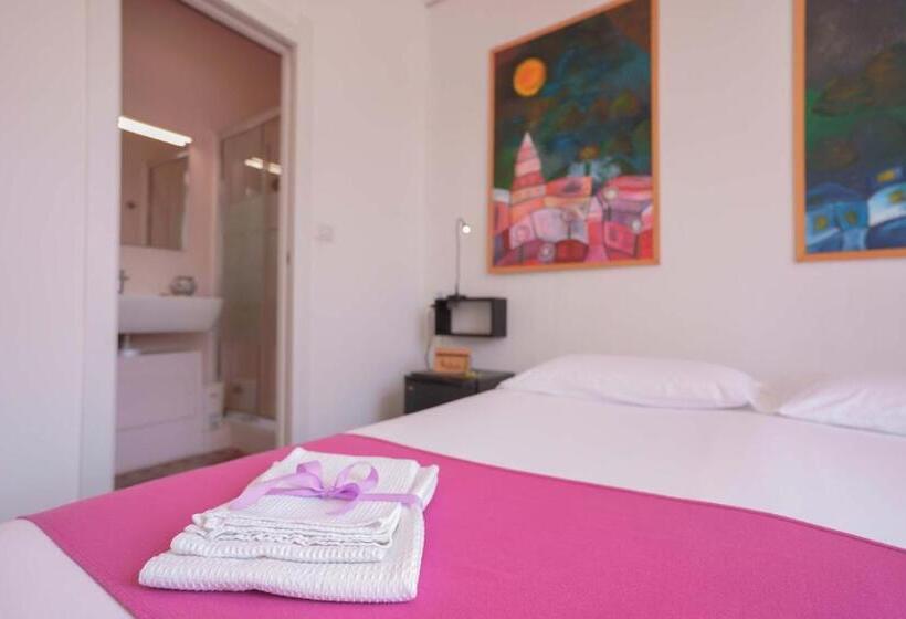 Quarto Estandar, Casa Diaz