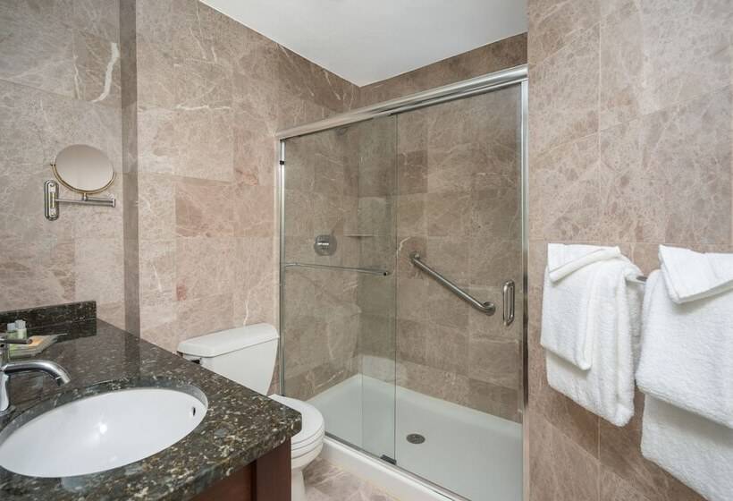스탠다드 룸 더블 침대 2개, Holiday Inn Cape Cod   Hyannis, An Ihg