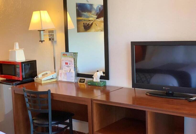 Номер Стандарт, Red Carpet Inn Medford