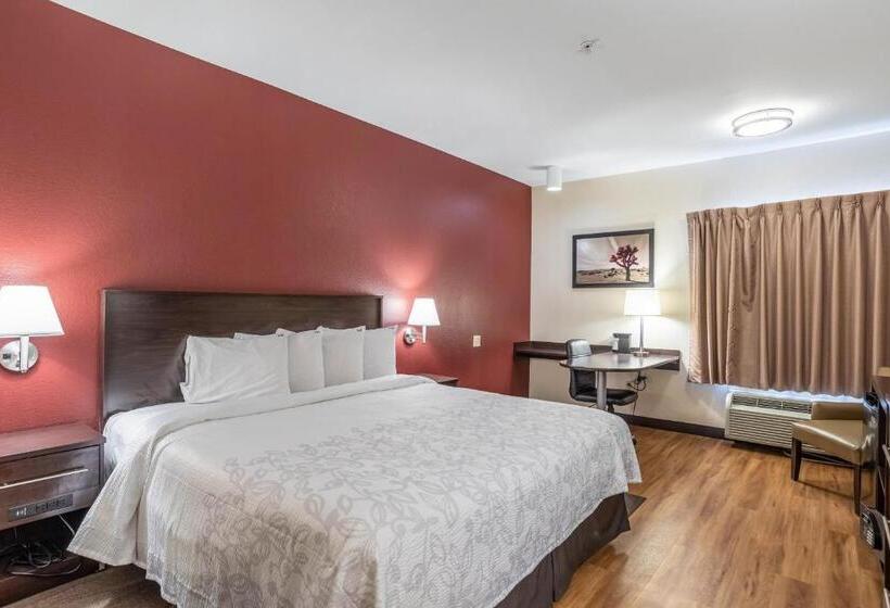 Номер Superior Кровать Кинг, Red Roof Inn Plus Raleigh Downtown Ncsu Conv Center