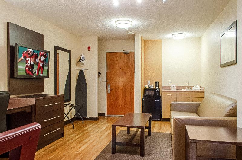 Люкс Кровать Кинг, Red Roof Inn Plus Raleigh Downtown Ncsu Conv Center