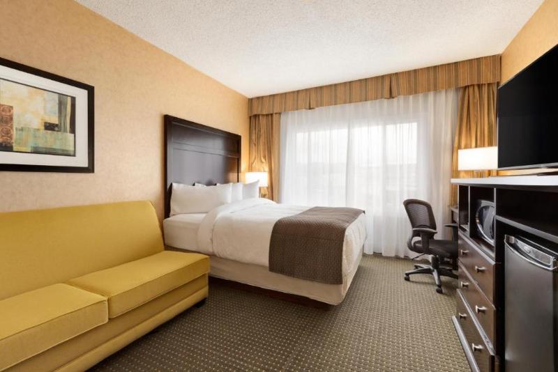 Номер Премиум, Red Roof Inn Plus Raleigh Downtown Ncsu Conv Center