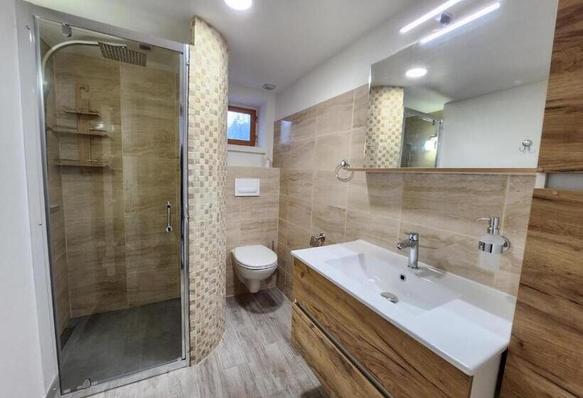Дом 2 Спальни, Domaine à L Aise   Piscine Chauffée