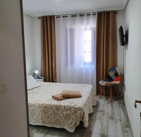 اتاق لوکس, Albergue Piedad