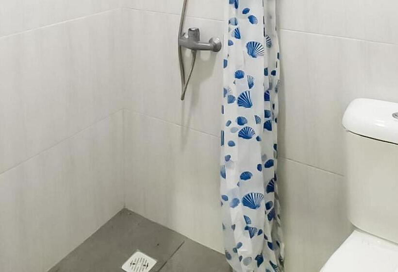 Номер Стандарт, Reddoorz At Karangploso 2