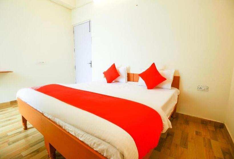 3 Bett Klassisches Zimmer, Oyo 67068 Sanrac Residency