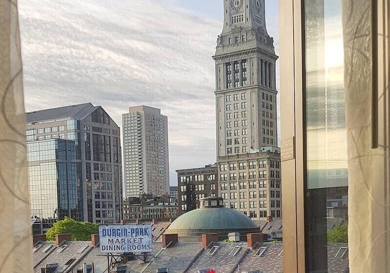 디럭스 룸, The Bostonian Boston