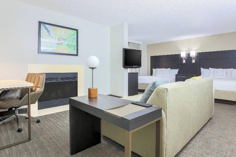스탠다드 스튜디오, Residence Inn Boca Raton
