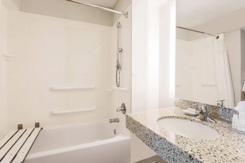 스탠다드 스튜디오, Residence Inn Boca Raton