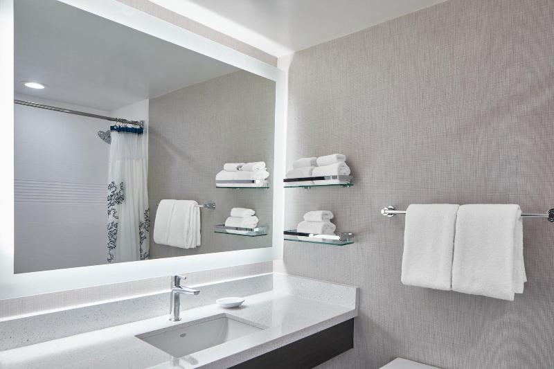 Люкс Кровать Кинг, Residence Inn By Marriott Rochester West Greece