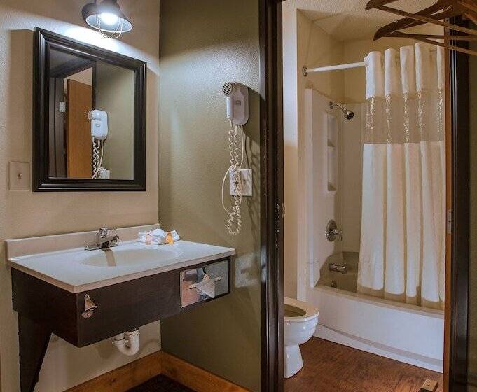 Люкс Вид на Реку, The Vue Boutique Hotel & Boathouse