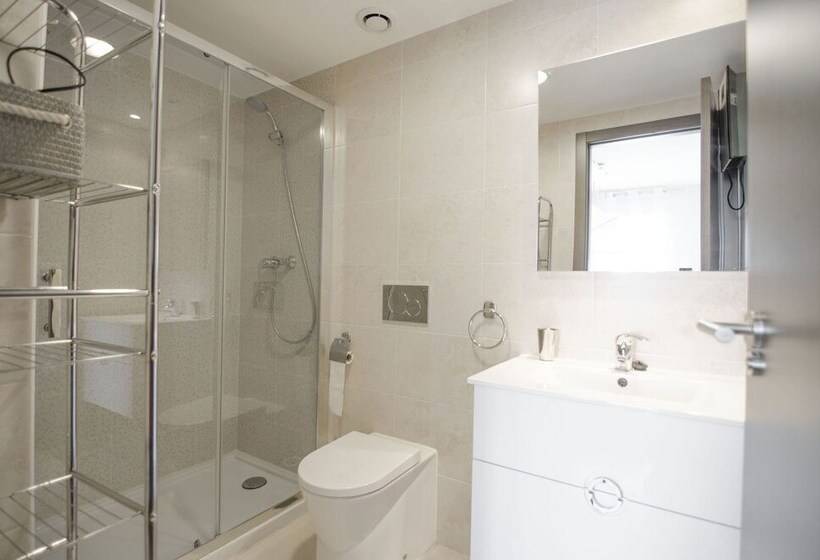 Апартаменты 2 Спальни Вид на Море, Novabeach Apartments   Marholidays