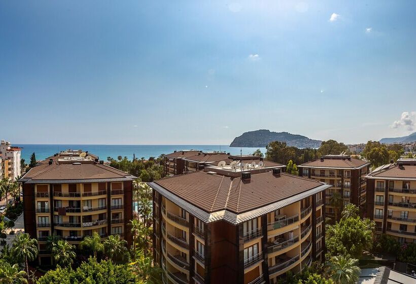 Habitación Estándar con Balcón, Grand Alisa Hotel – Ex.royalisa