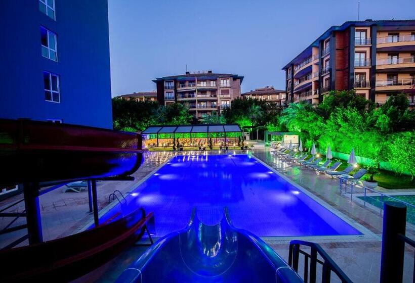 Habitación Estándar con Balcón, Grand Alisa Hotel – Ex.royalisa