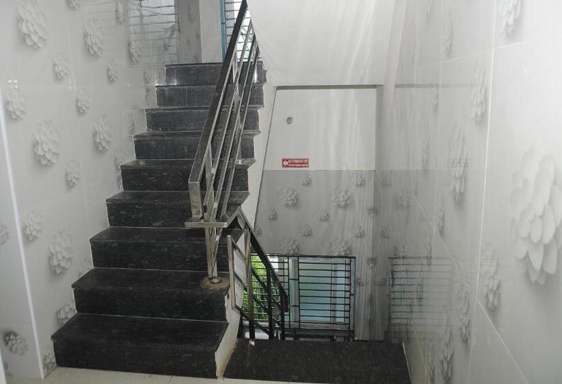 经济房, Orchard Inn
