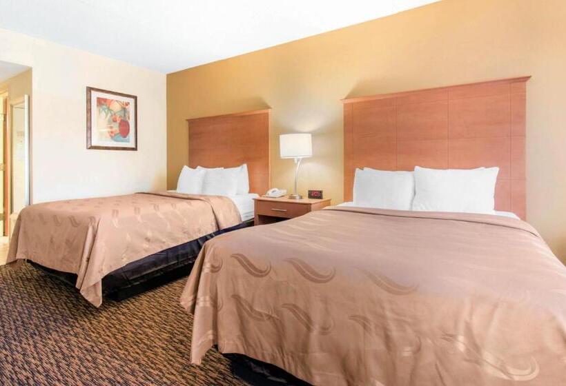 Номер Стандарт, Clarion Hotel & Suites University Shippensburg