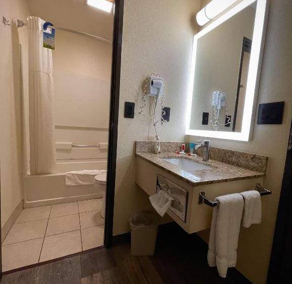 스탠다드 룸, Days Inn & Suites By Wyndham Kaukauna Wi