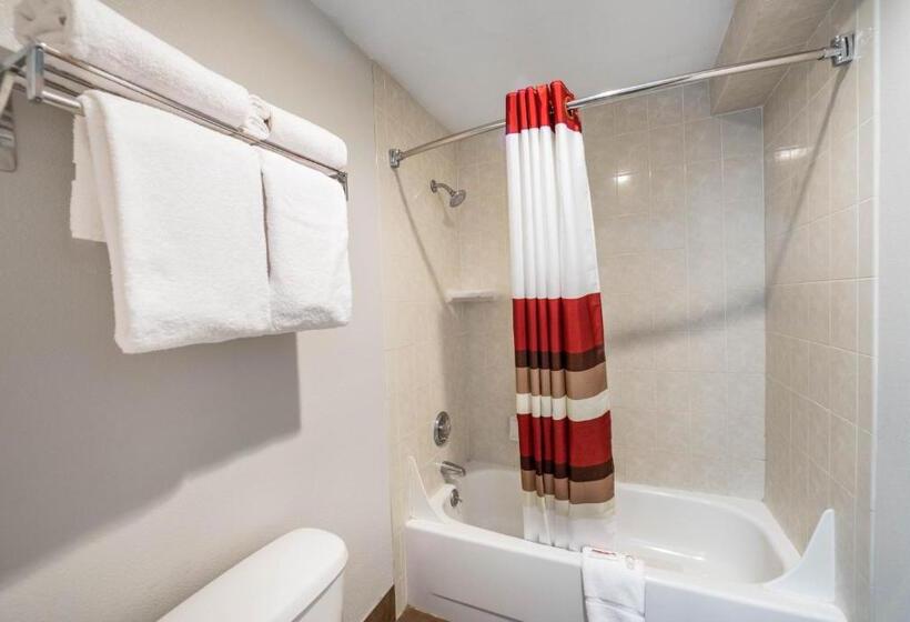 Люкс Кровать Кинг, Ramada By Wyndham Medford Airport North