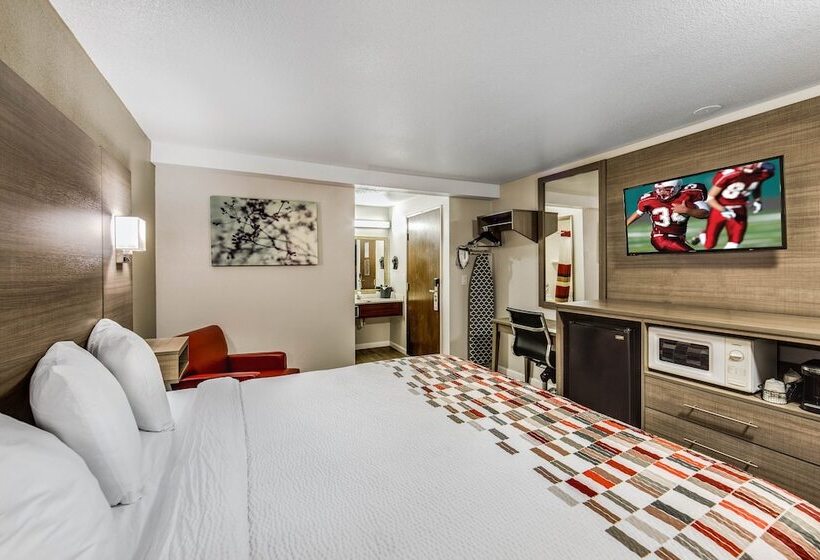 Номер Superior, Ramada By Wyndham Medford Airport North
