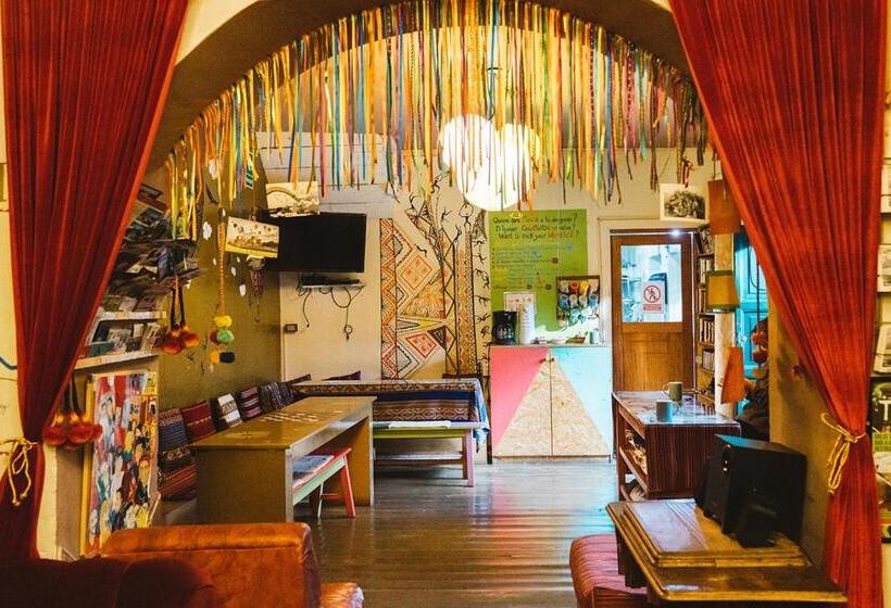 Quarto Estandar Individual, Backpacker La Bo'm