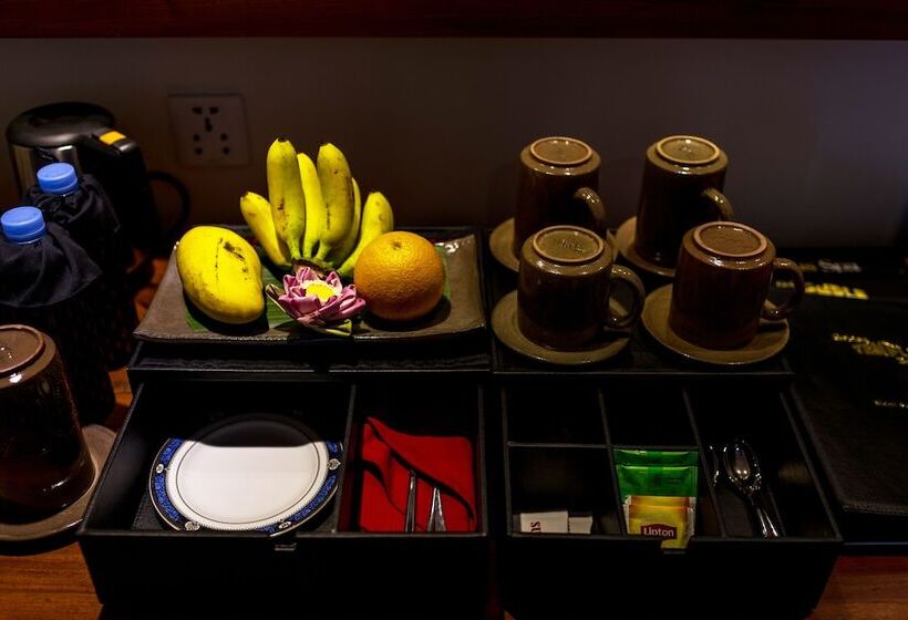 جناح بريميوم, Golden Temple Boutique