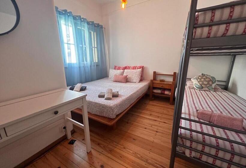 اتاق استاندارد با تخت بزرگ, Caparica Surf Villa