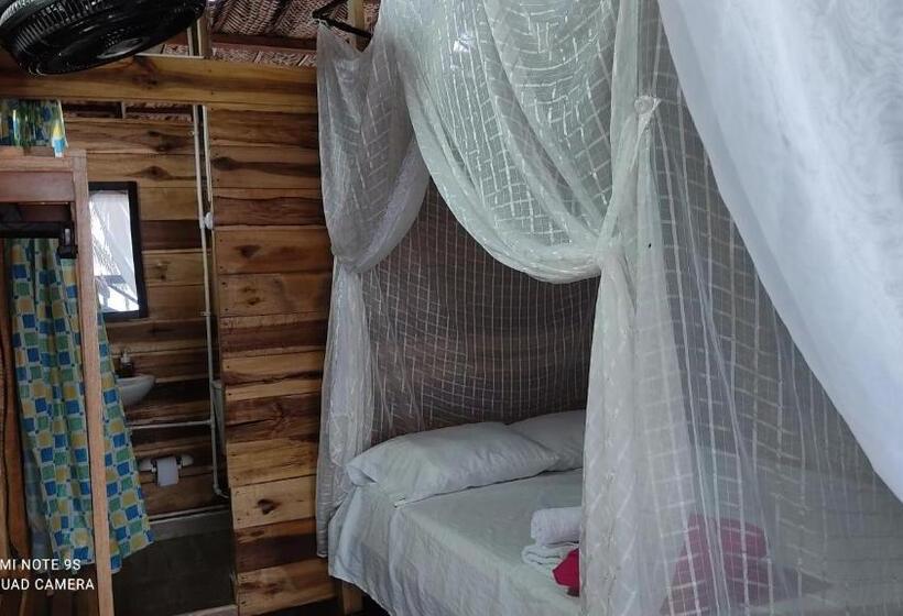 Номер Deluxe Вид на Море с Балконом, Hostal Estrellas Del Tayrona Playa Mendihuaca