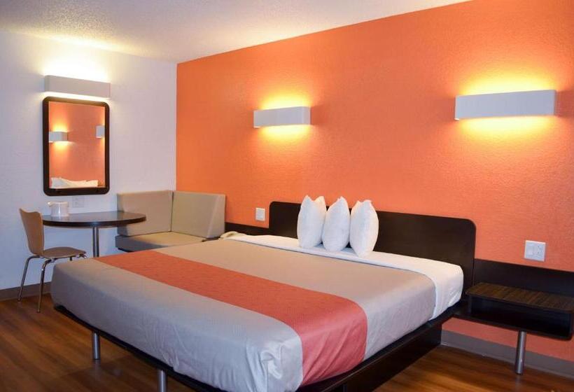 장애인을 위한 스탠다드 룸, Motel 6 Kingsland Kings Bay Naval